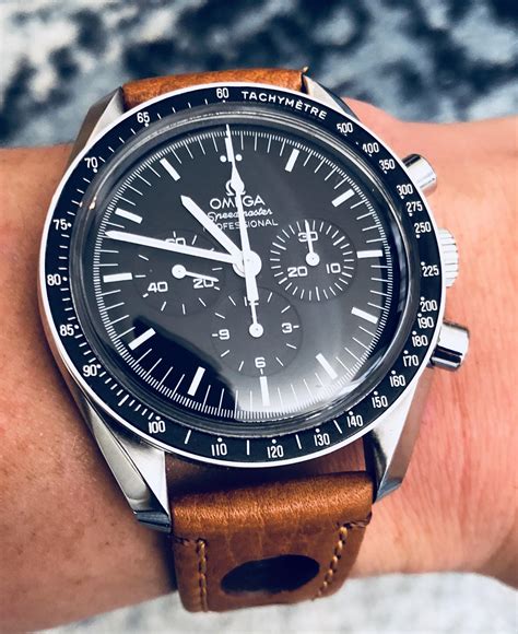 omega speedmaster professional moonwatch leather strap|Omega Speedmaster lug width.